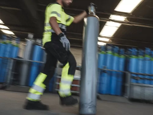 Air Liquide Driver and gas cylinders